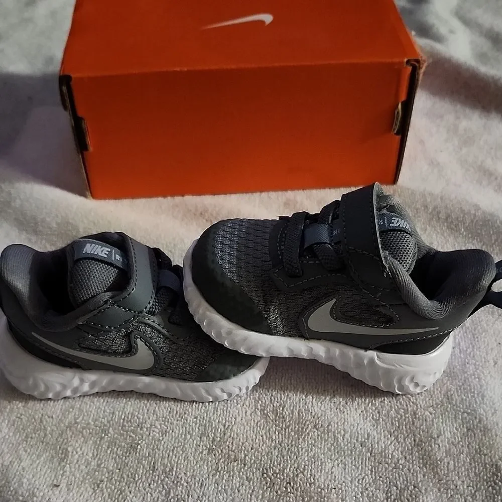 Nike Kids Gray and White Sneakers